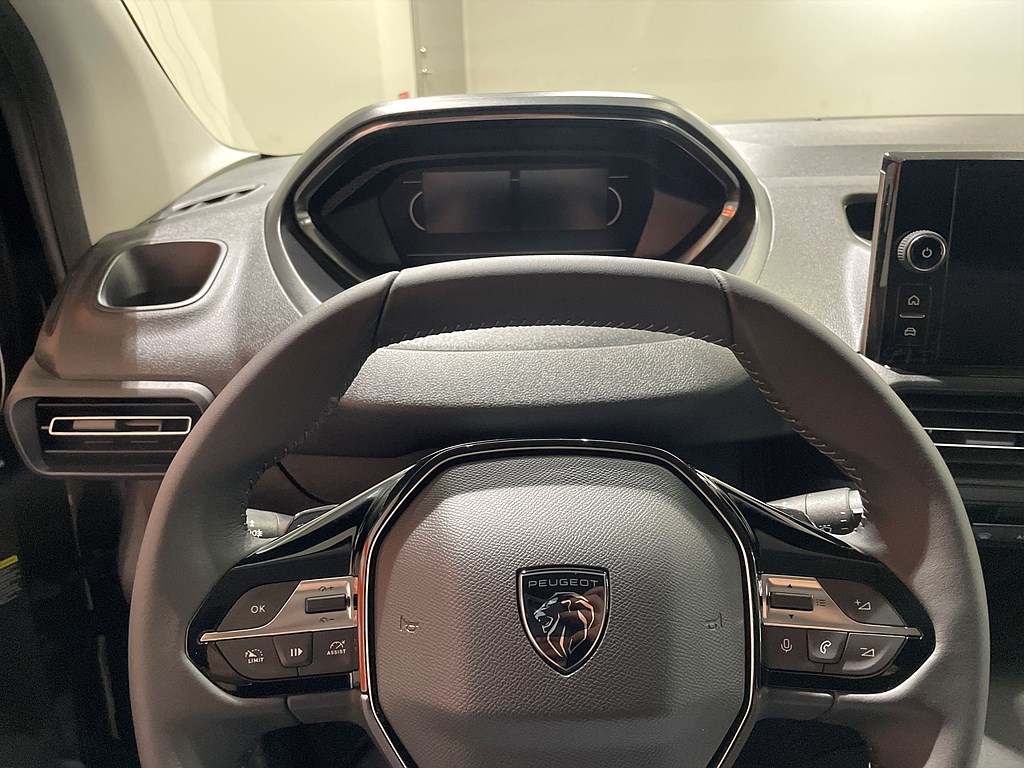 Bild på Crew Cab 1,5 BlueHDi 130hk Aut - EDITION! SERVICE & VINTERHJUL INGÅR!