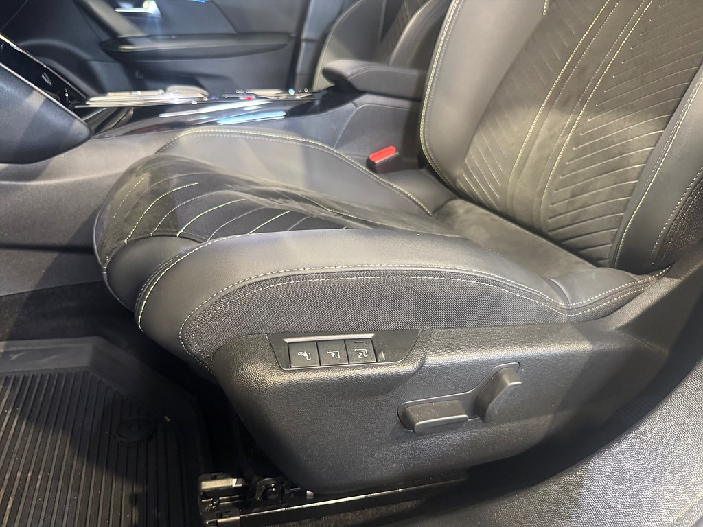 Bild på GT 1.2 PT 130hk Aut - B-KAMERA, CARPLAY