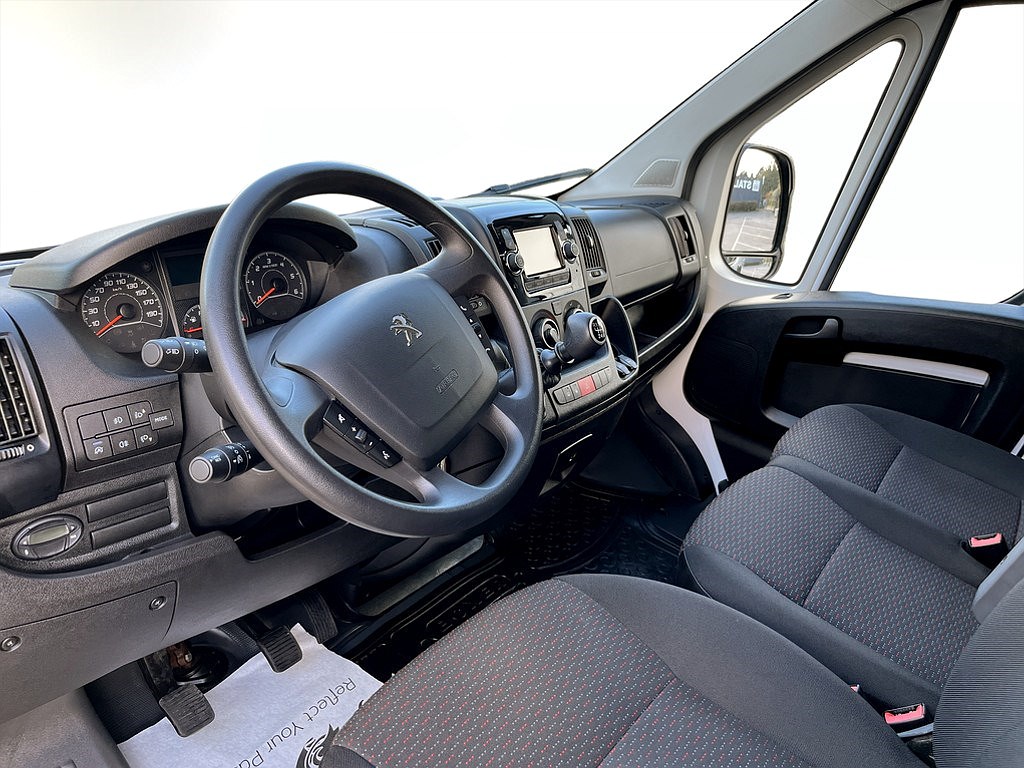 Bild på Van 335 PRO+ 2.2 BHDi 140hk Aut L3H2 - B-KAMERA, DRAG