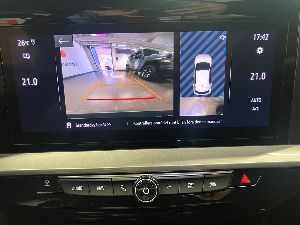 Bild på Ultimate 50kWh 136hk Aut - B-KAMERA, CARPLAY, RATTVÄRME