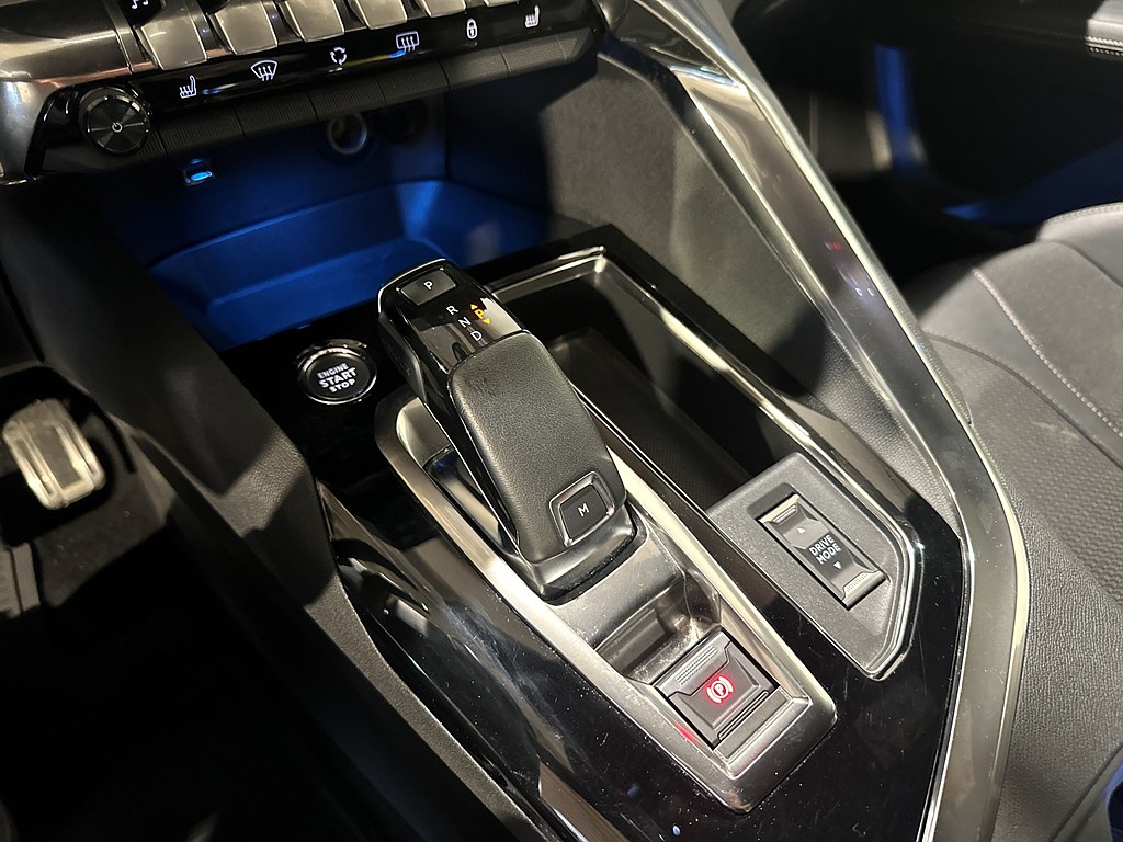 Bild på GT 1.2 PT 130hk Aut - B-KAMERA, CARPLAY