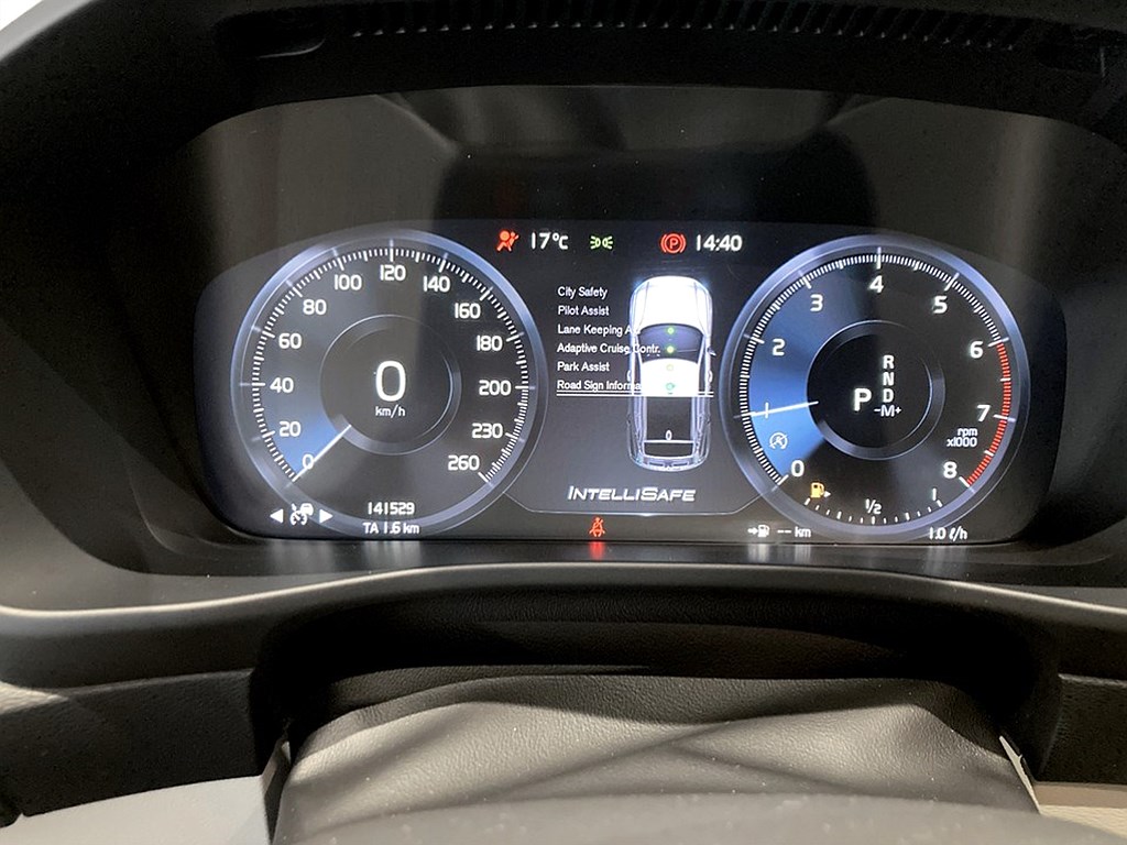 Bild på Momentum T5 250hk Aut - H/K,PANO,360-KAMERA