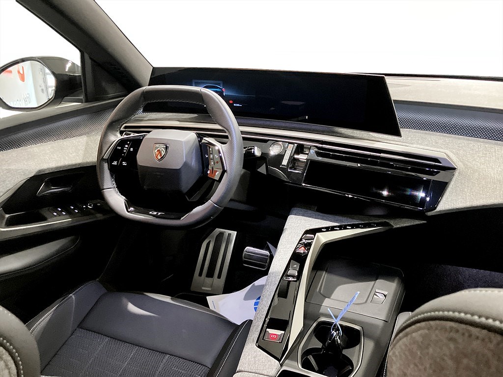 Bild på GT Hybrid 145hk Aut - 360-KAMERA, CARPLAY