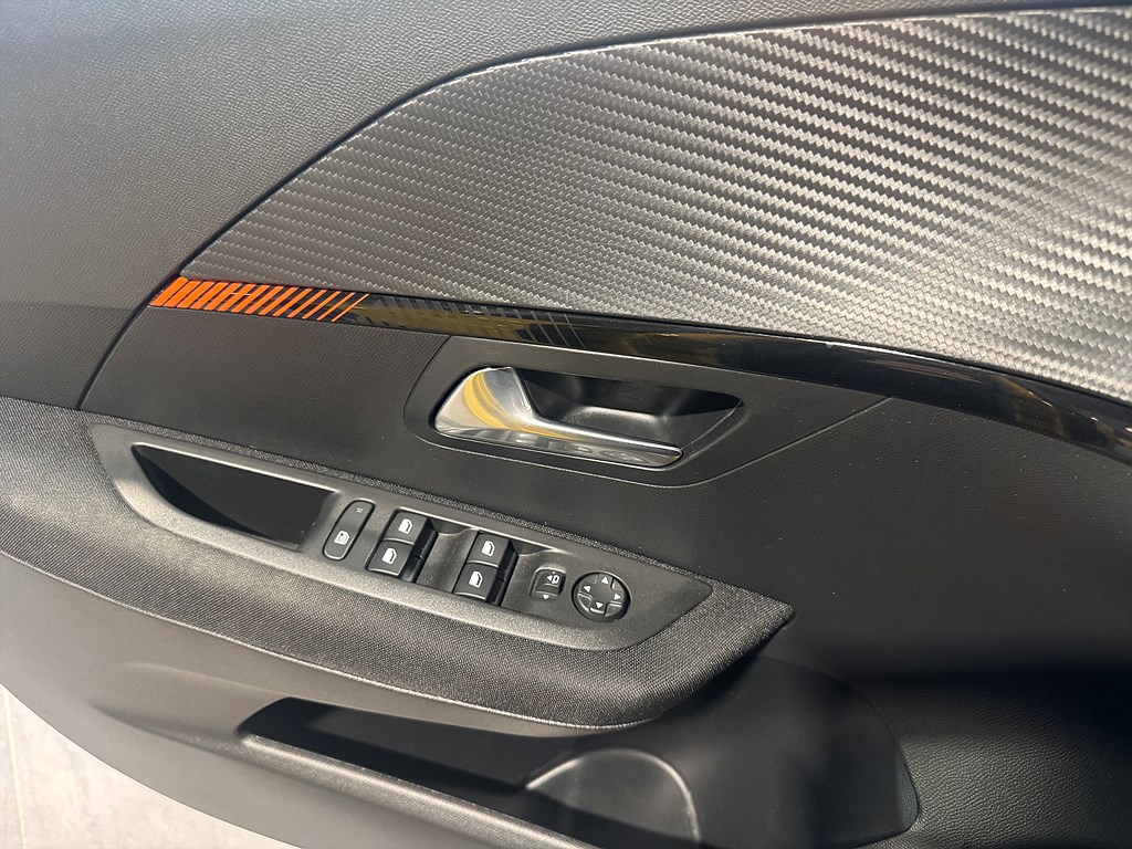 Bild på Active Pack 50kWh 136hk Aut - CARPLAY, BACKSENSORER