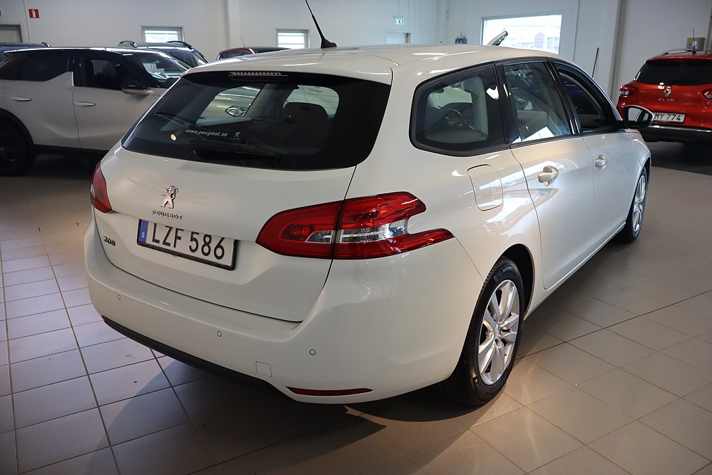Bild på SW Active 1.2 PT 130hk Aut - CARPLAY,FARTHÅLLARE