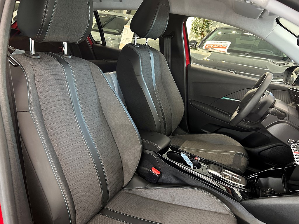 Bild på Allure Pack 50kWh 136hk Aut - B-KAMERA, CARPLAY