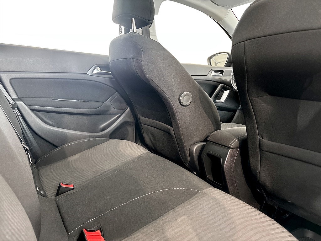 Bild på 5D Active 1.6 THP 125hk - PANO, NAVI