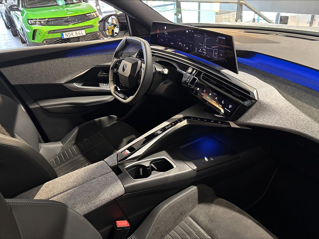 Bild på GT Hybrid 136hk Aut -*7-Sits - DEMO