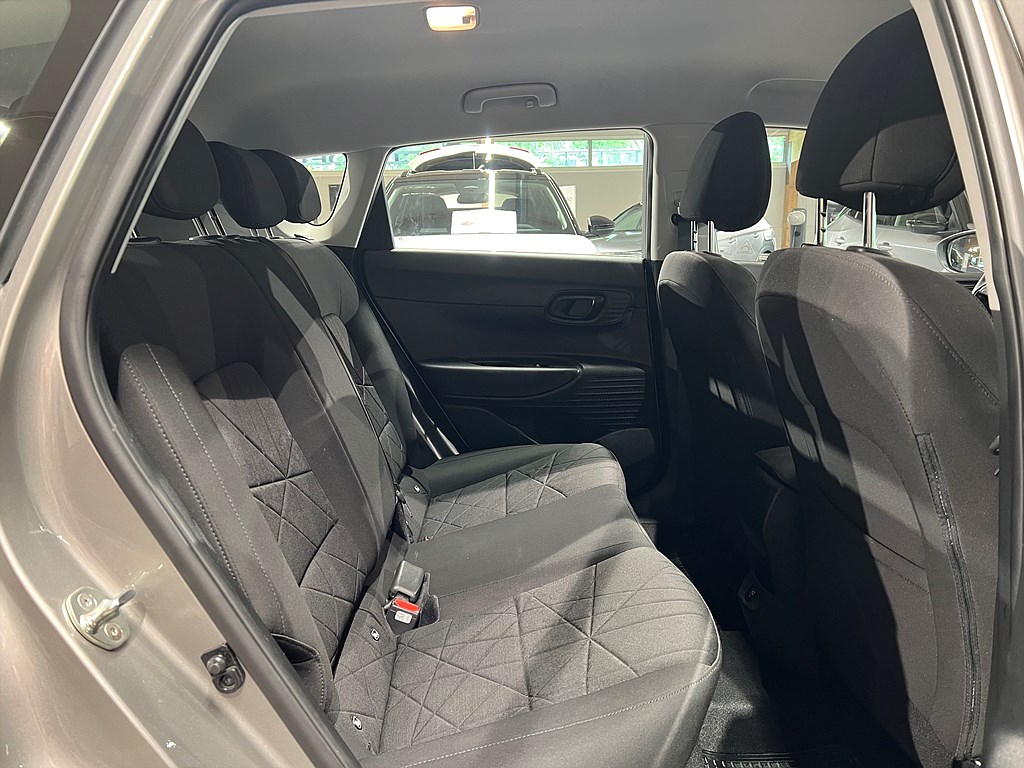 Bild på Essential 1.2 MPi 84hk - B-KAMERA, CARPLAY, 1 ÄGARE