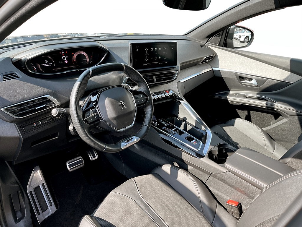 Bild på GT Black Pack 1.2 PT 130hk Aut - B-KAMERA, CARPLAY