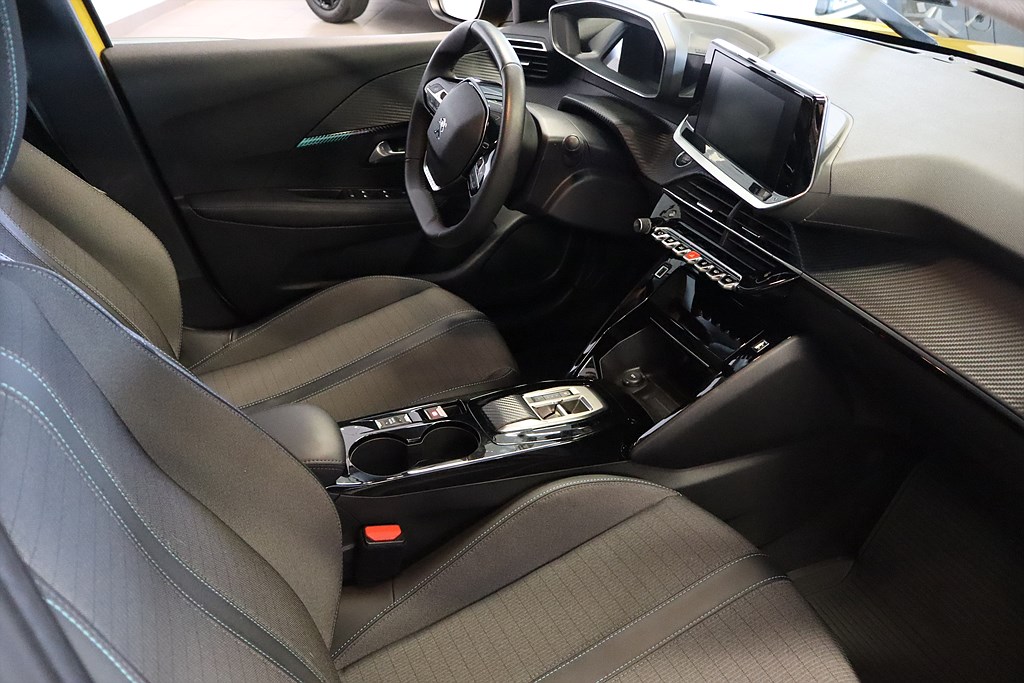 Bild på Allure Pack 50kWh 136hk ut - B-KAMERA, CARPLAY