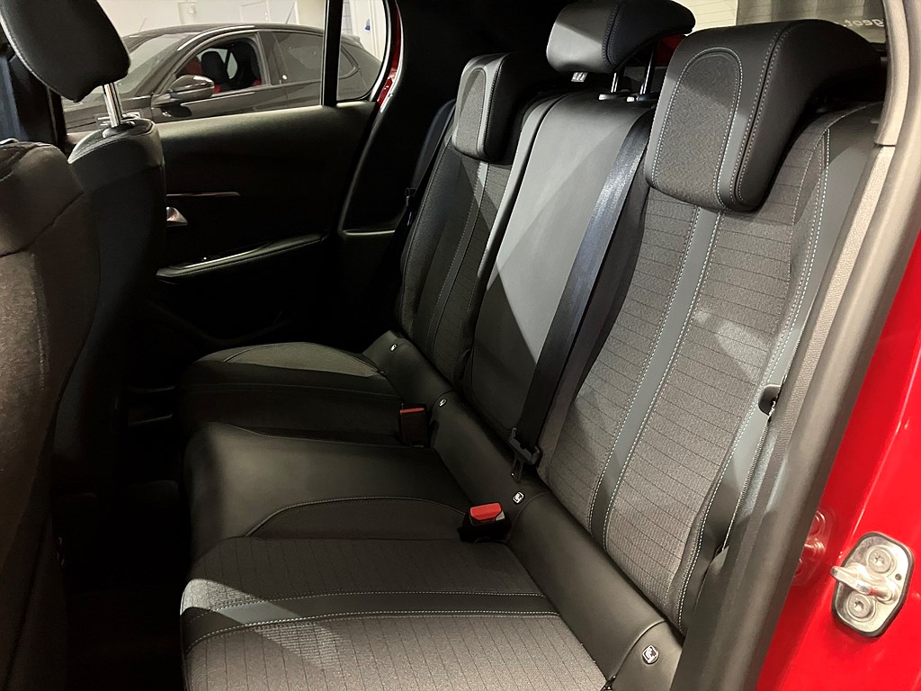 Bild på Allure Pack 1.2 PT 100hk - B-KAMERA, CARPLAY