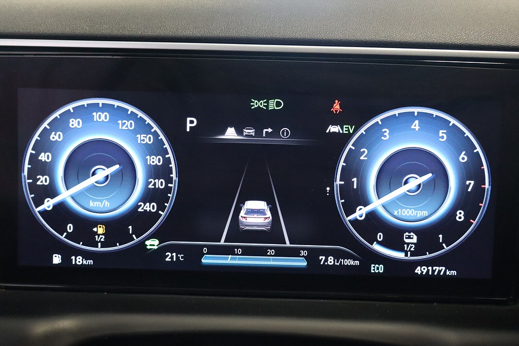 Bild på Advanced hybrid 230hk Aut AWD - DRAG, B-KAMERA, 1 ÄGARE