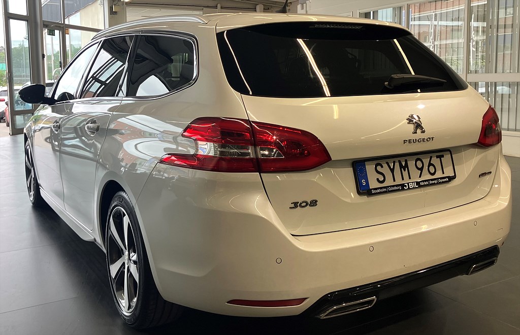 Bild på SW GT 1.2 PT 130hk Aut - PANO, CARPLAY