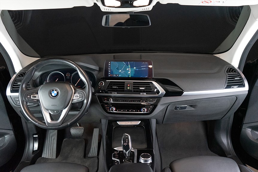 BMW X3 xDrive30i X-Line 252hk
