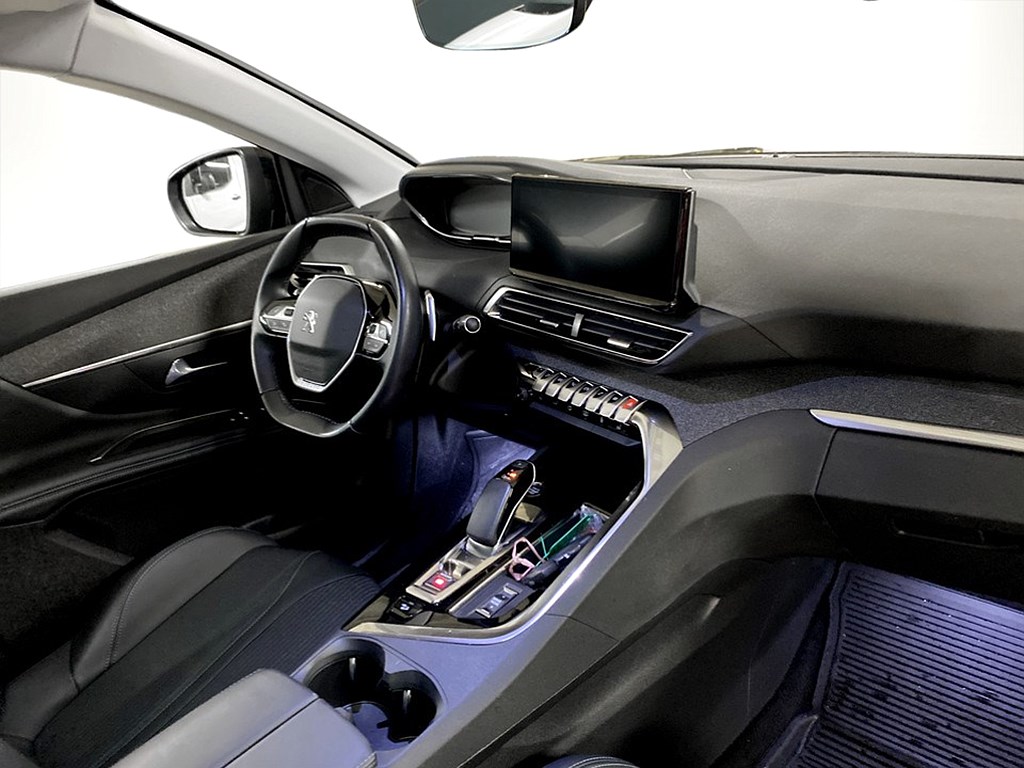 Bild på Allure Pack Hybrid4 300hk Aut 4WD - B-KAMERA, PANO