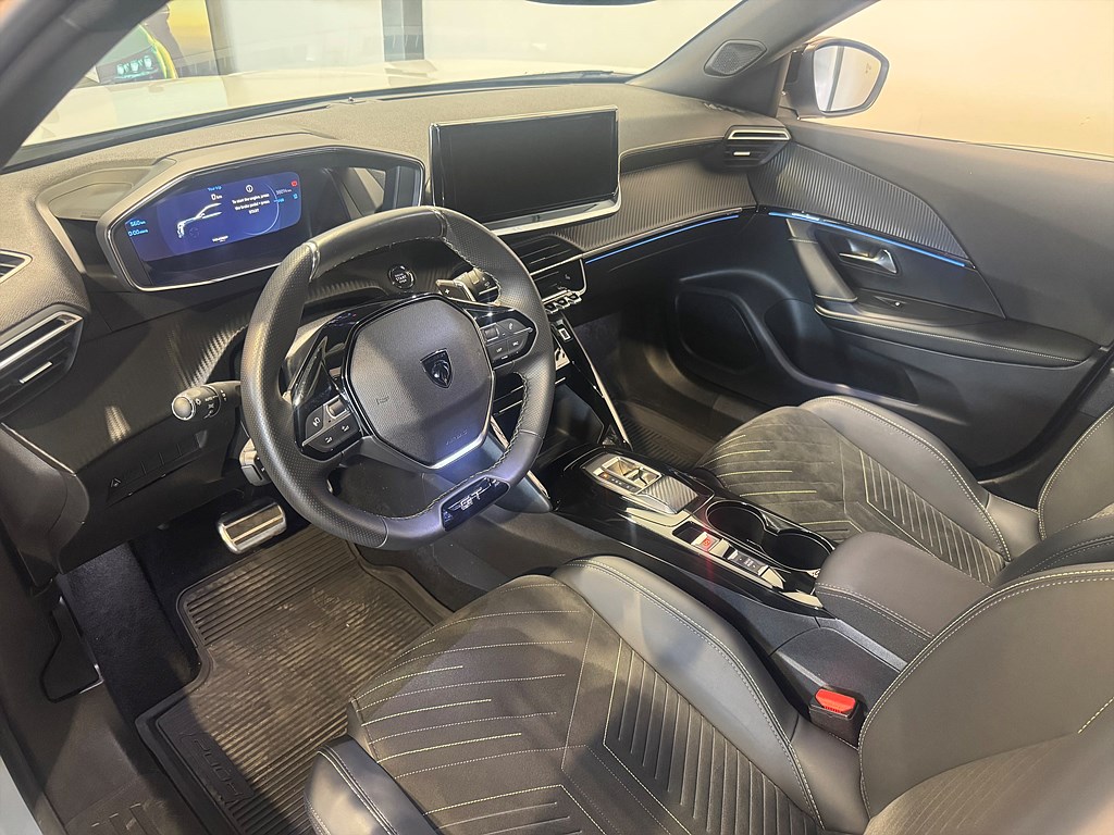 Bild på GT 1.2 PT 130hk Aut - B-KAMERA, CARPLAY