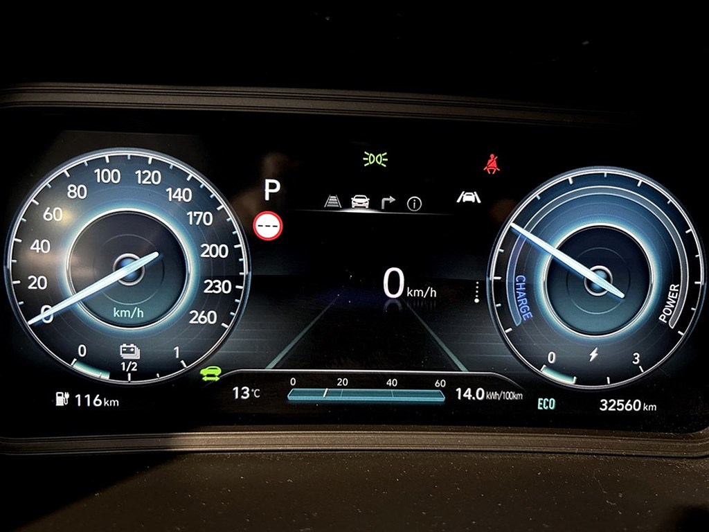 Bild på Essential 39.2 kWh 136hk Aut - B-KAMERA, CARPLAY