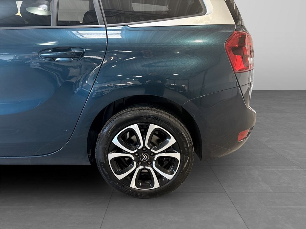 Bild på Grand SpaceTourer Shine 1.5 BHDi 130hk - B-KAMERA