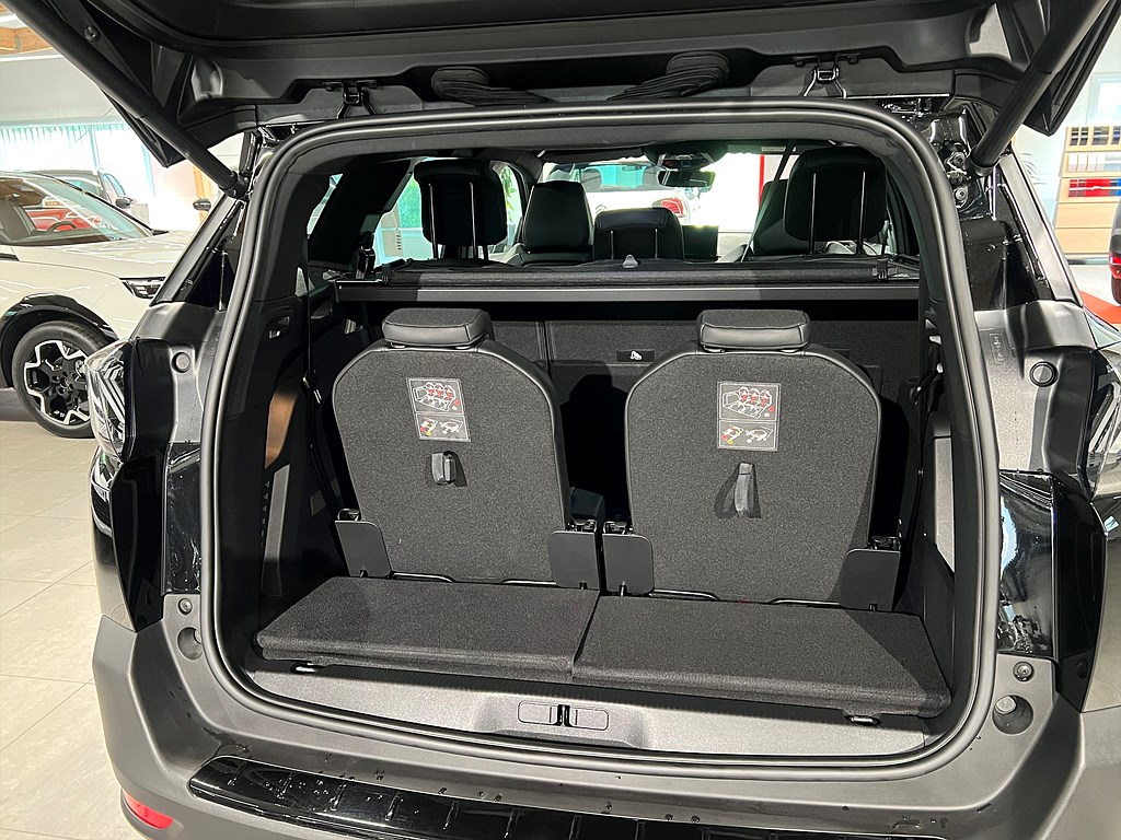 Bild på GT Black Pack 1.2 PT 130hk Aut - NAV, CARPLAY, M-BAKLUCKA