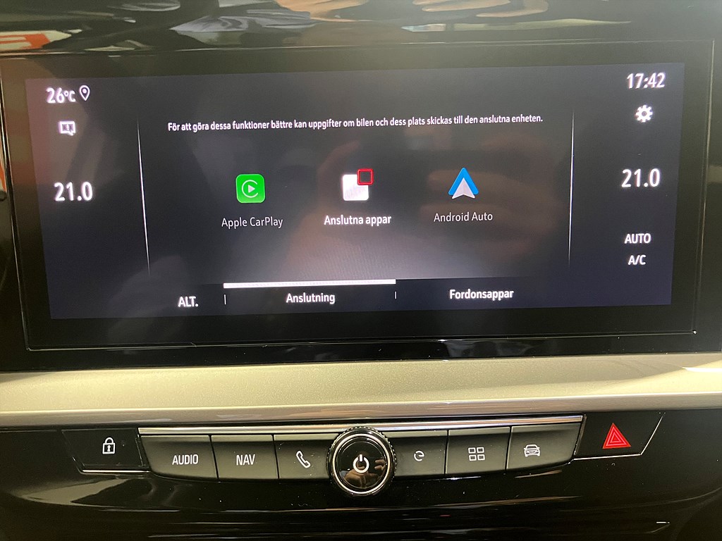 Bild på Ultimate 50kWh 136hk Aut - B-KAMERA, CARPLAY, RATTVÄRME
