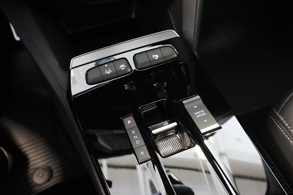 Bild på Ultimate 50kWh 136hk Aut - B-KAMER, CARPLAY, NAV