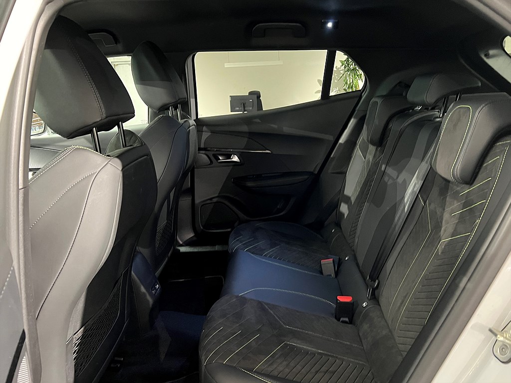 Bild på GT 1.2 PT 130hk Aut - NAV,CARPLAY,B-KAMERA