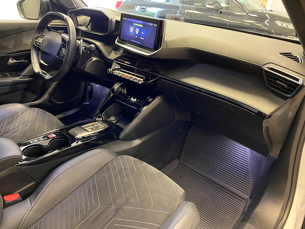 Bild på GT 1.2 PT 130hk Aut - 360-KAMERA, CARPLAY