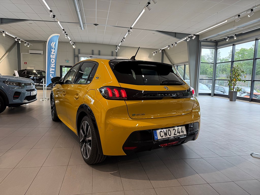 Bild på GT Pack 50kWh 136hk Aut - B-KAMERA, M-VÄRMARE