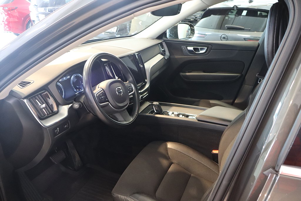 Bild på Momentum B4 197hk Aut AWD - B-KAMERA,CARPLAY