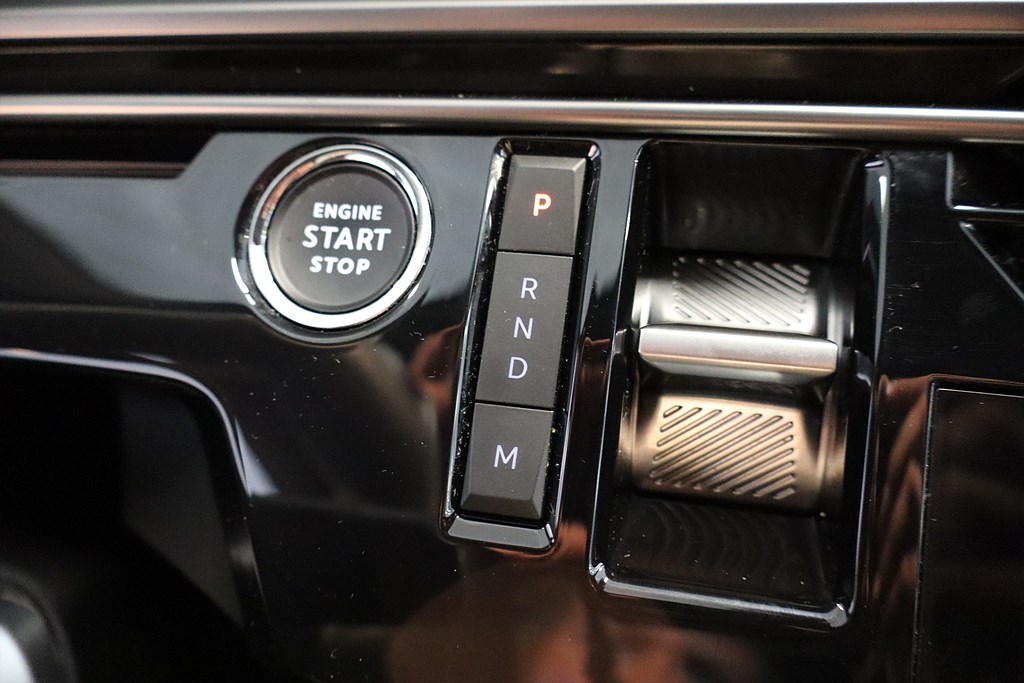 Bild på GT Hybrid 136hk Aut - B-KAMERA,CARPLAY,NAV