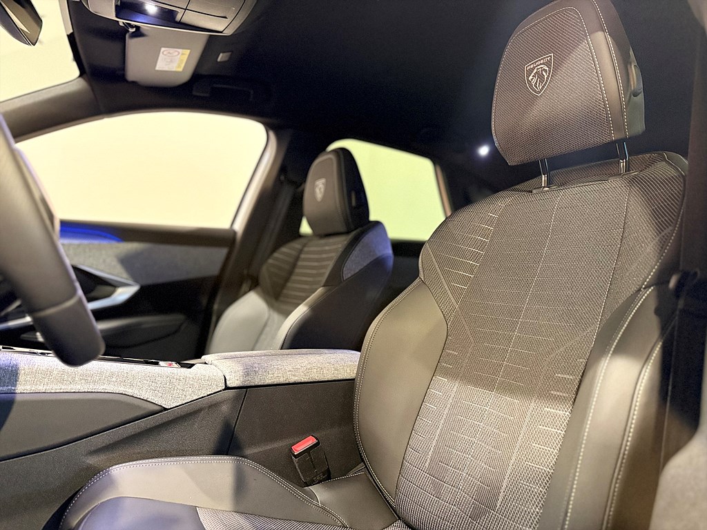 Bild på GT Hybrid 145hk Aut - B-KAMERA,RATTVÄRME,CARPLAY