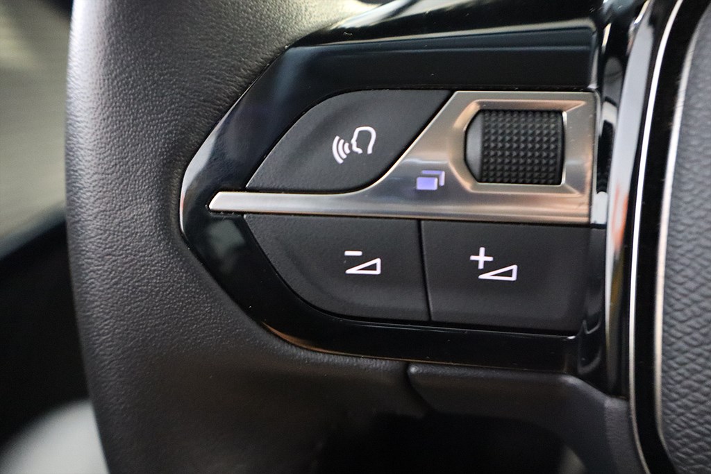 Bild på Allure Pack 50kWh 136hk ut - B-KAMERA, CARPLAY