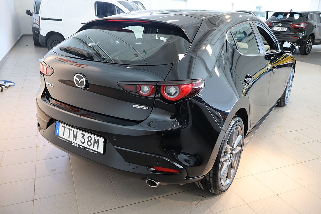 Bild på Hatchback Sky 2.0 SKYACTIV-G M Hybrid 150hk - B-KAMERA