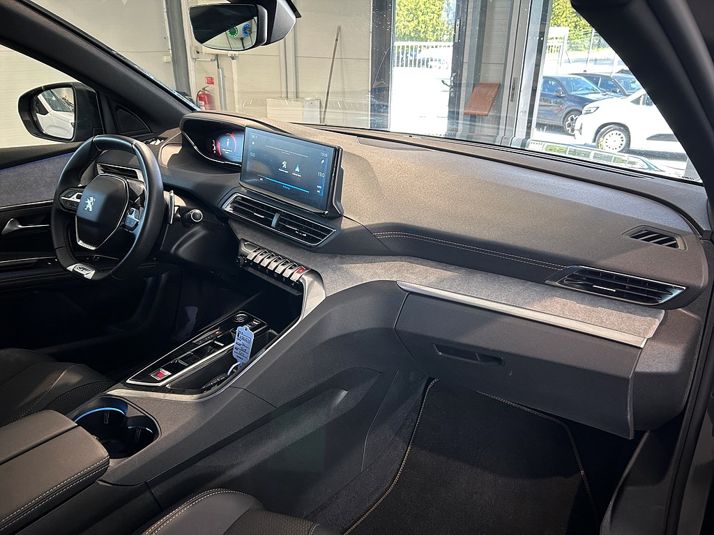 Bild på GT 1.2 PT 130hk Aut - 7-SITS, B-KAMERA, CARPLAY