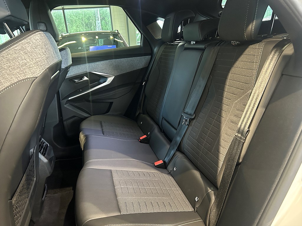 Bild på GT Hybrid 145hk Aut - B-KAMERA,CARPLAY,NAVI