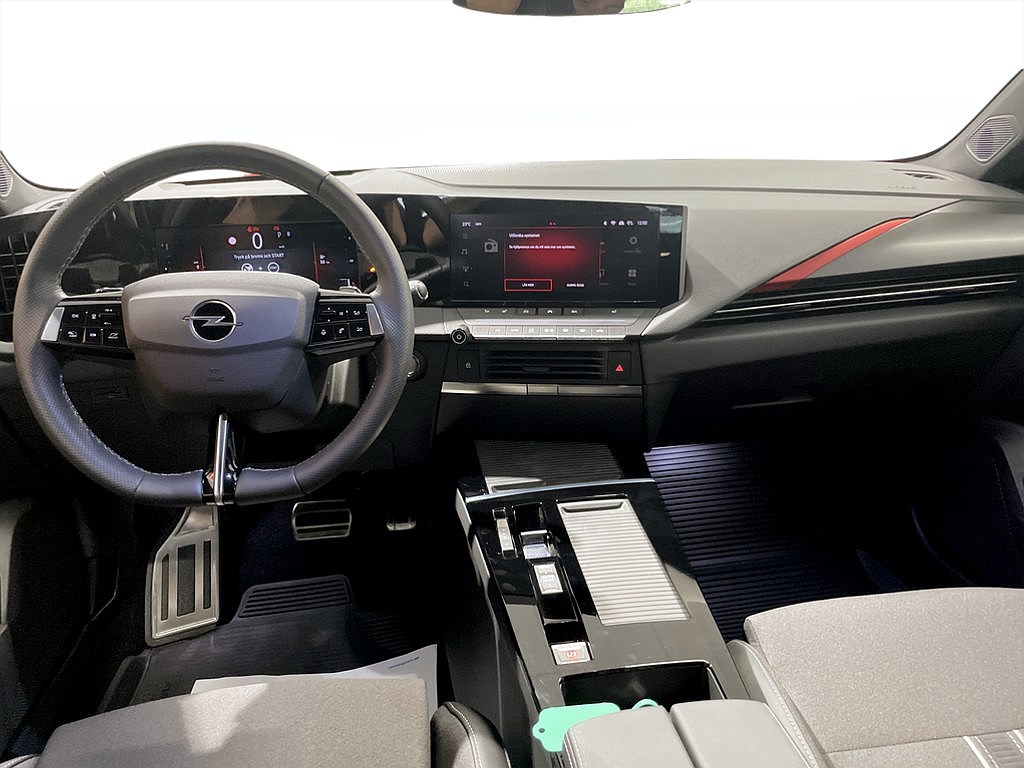 Bild på GSLine 1.2 PT 130hk Aut - B-KAMERA,CARPLAY,RATTVÄRME