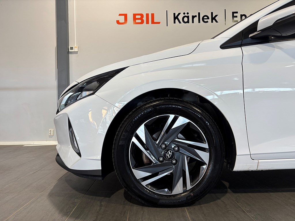 Bild på Essential 1.25 MPI 84hk - B-KAMERA, CARPLAY