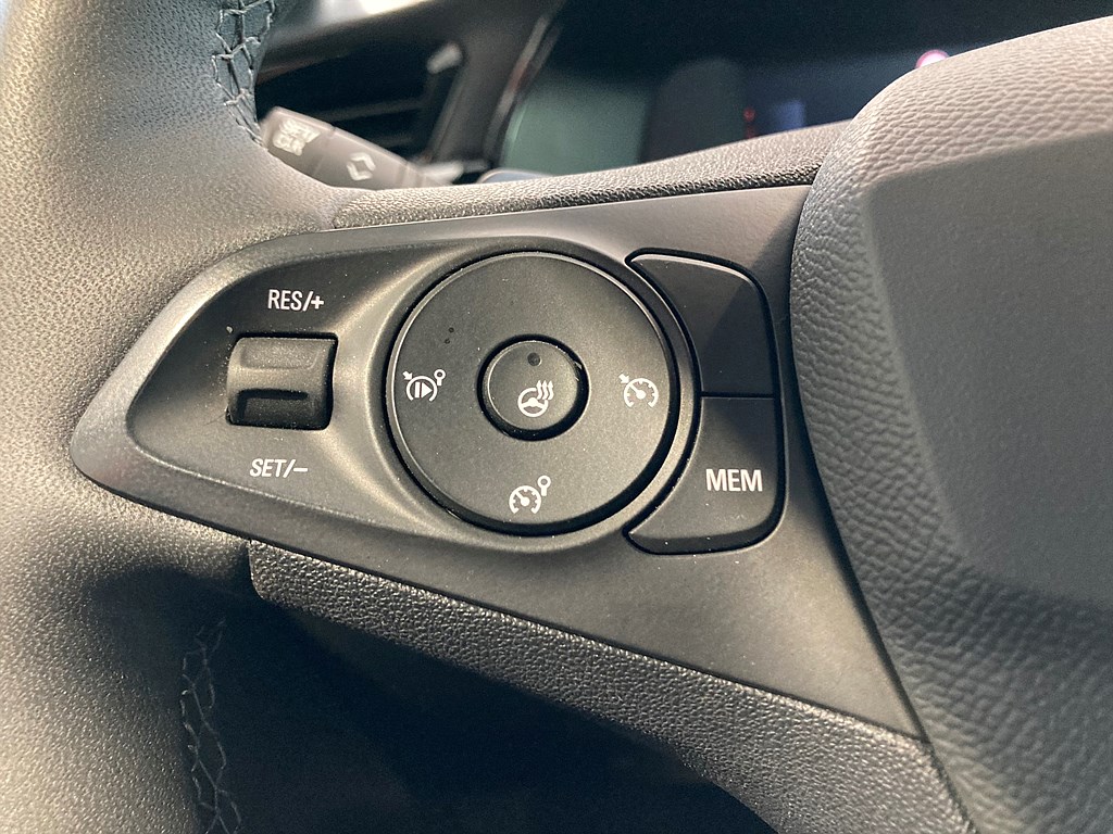 Bild på GS 1.2 EAT 130h Aut - B-KAMERA,CARPLAY
