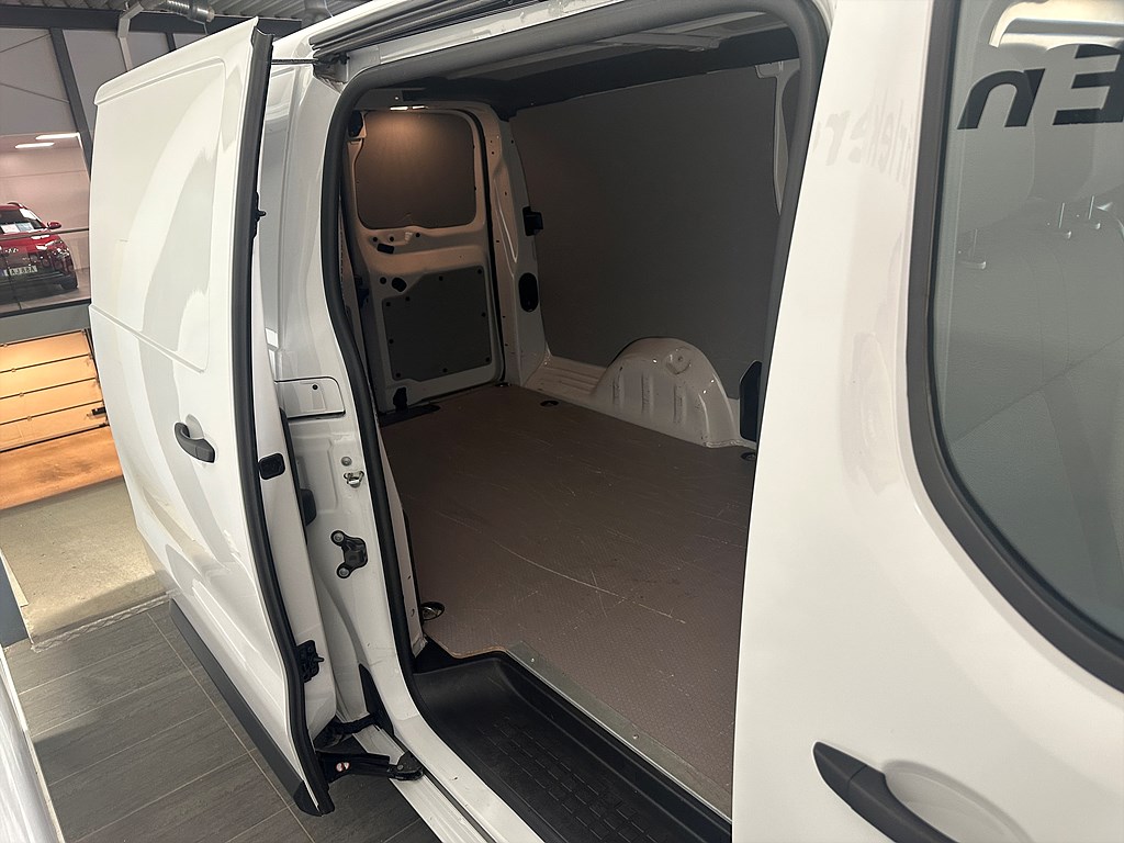 Bild på New Business L3 2.0 BHDi 145hk Aut - DRAG