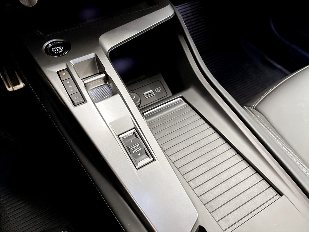 Bild på GT 5D 1.2 PT 130hk Aut - 360-KAMERA, CARPLAY