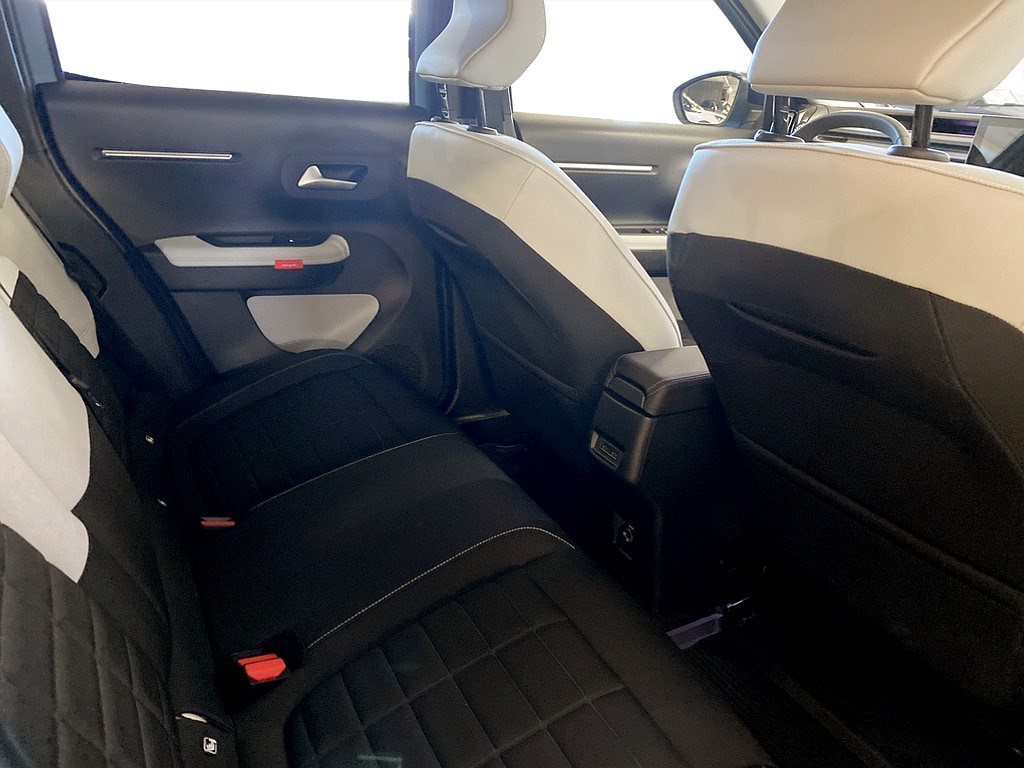 Bild på MAX 113hk Aut - B-KAMERA,CARPLAY,NAVI