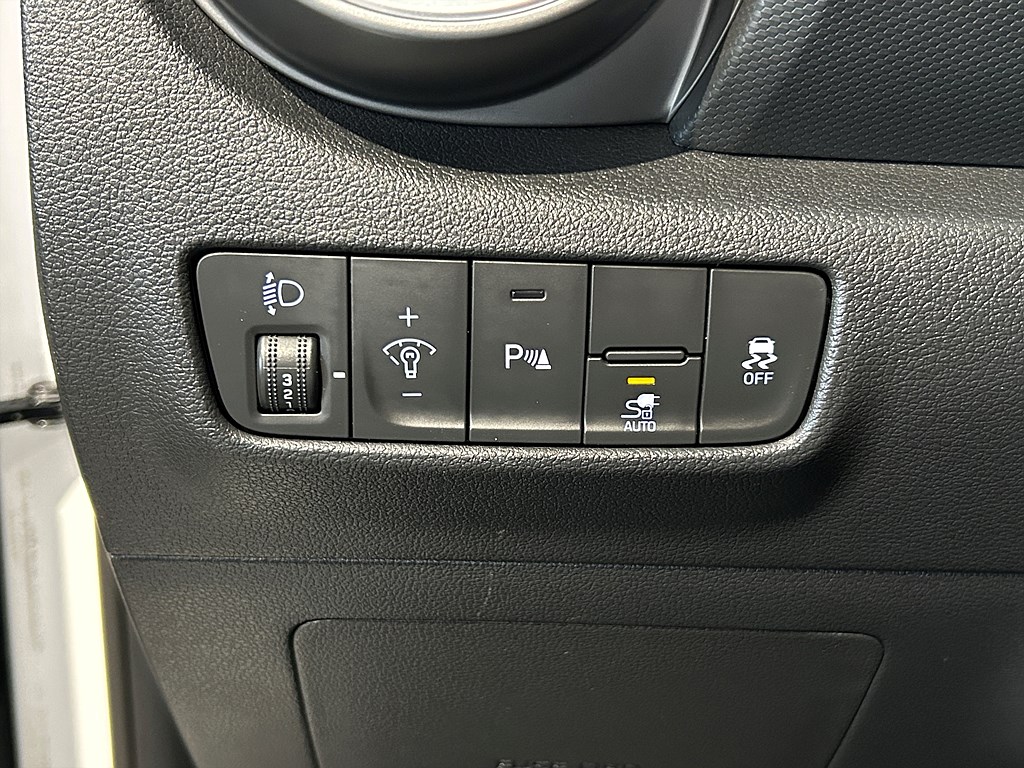 Bild på Essential 39kWh 136hk Aut - B-KAMERA, CARPLAY