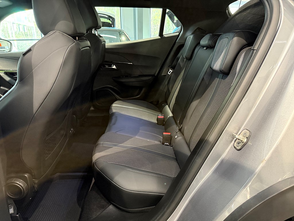 Bild på GT 1.2 PT 130hk Aut - B-KAMERA, NAV, CARPLAY