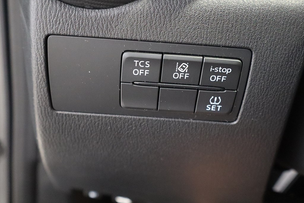 Bild på Optimum 2.0 SKYACTIV-G 120hk Aut - BOSE, B-KAMERA, NAV