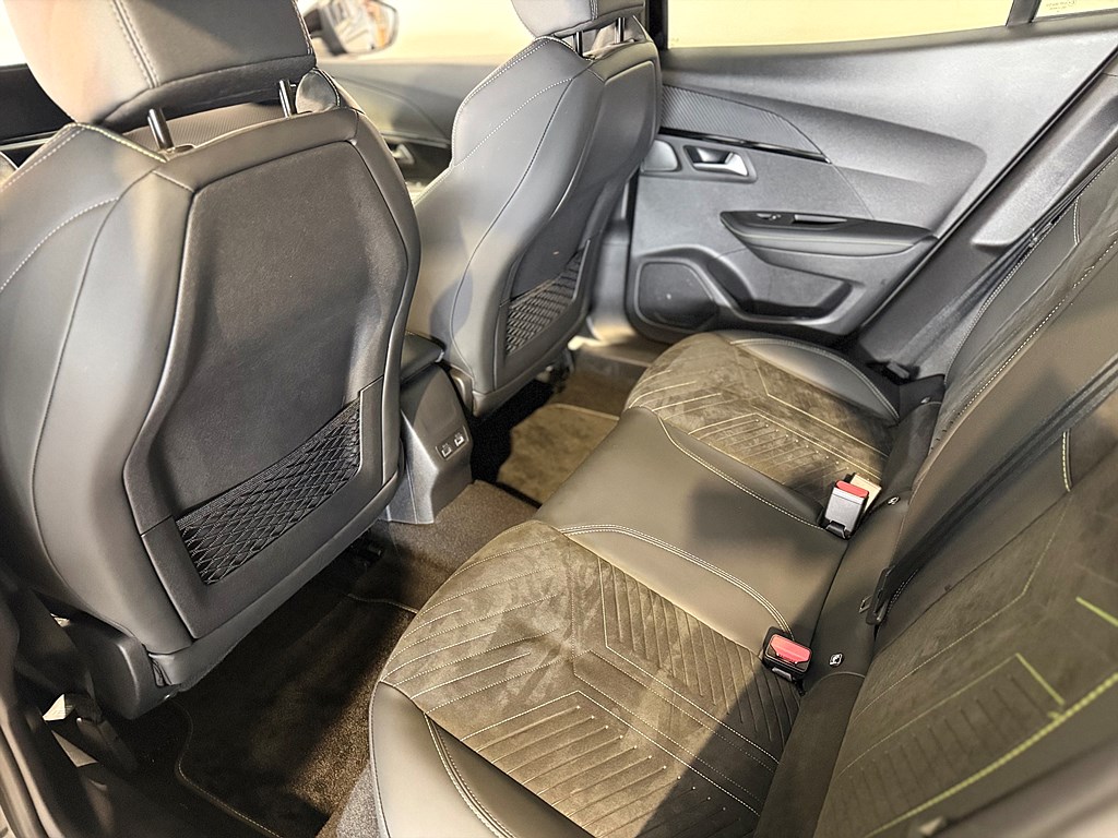 Bild på GT 1.2 PT 130hk Aut - B-KAMERA,CARPLAY,NAVI