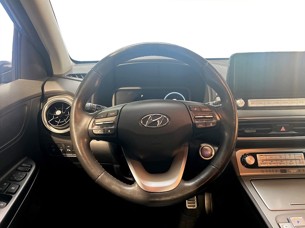 Bild på Essential 39.2 kWh 136hk Aut - B-KAMERA, CARPLAY