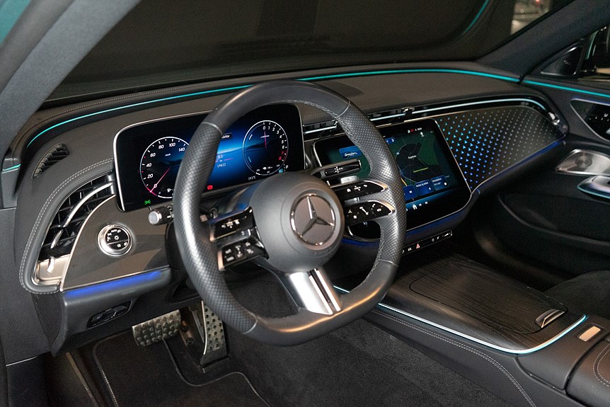 Mercedes-Benz E 300 e AMG Premium 313hk