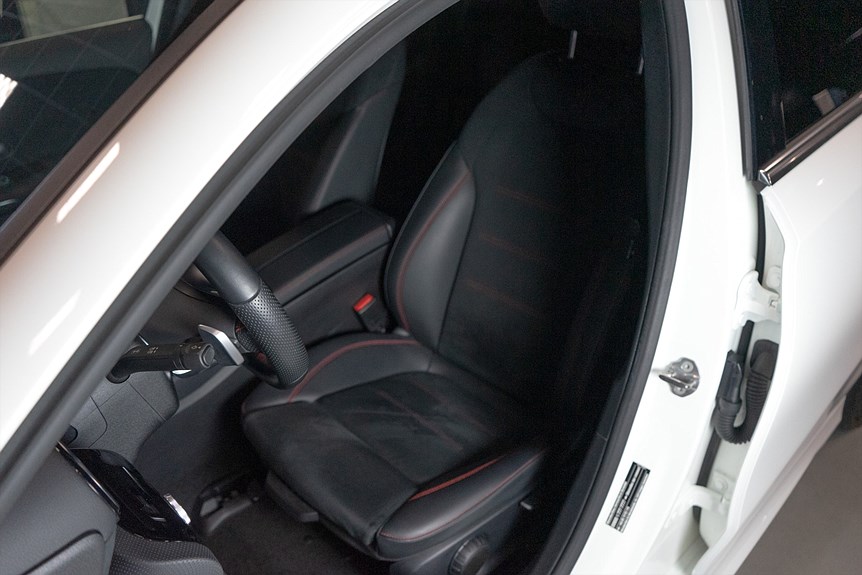 Mercedes-Benz A 250 e Sedan AMG Premium 218hk