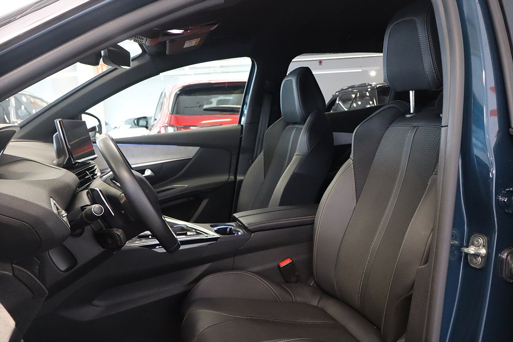 Bild på GT 1.2 PT 130hk Aut - B-KAMERA, CARPLAY, NAV